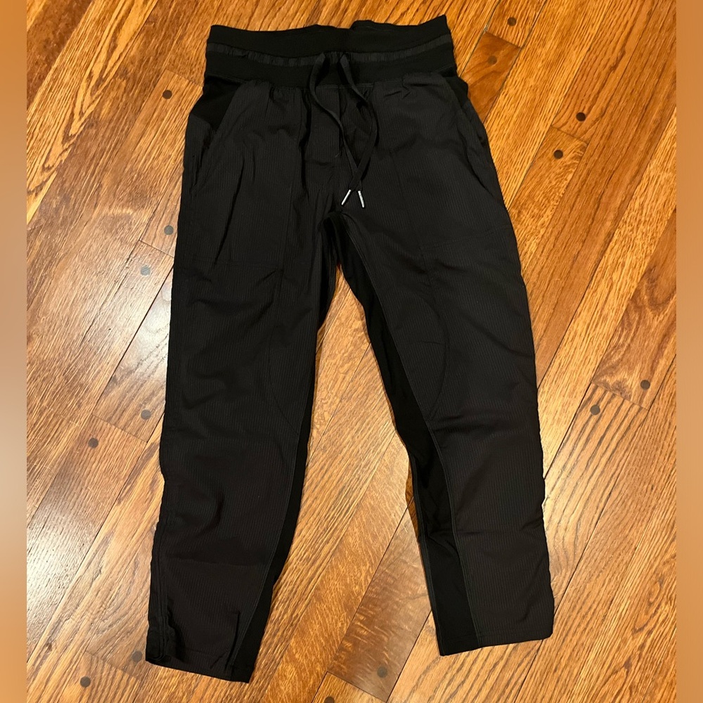 Black Lululemon Dance Studio Joggers 25”